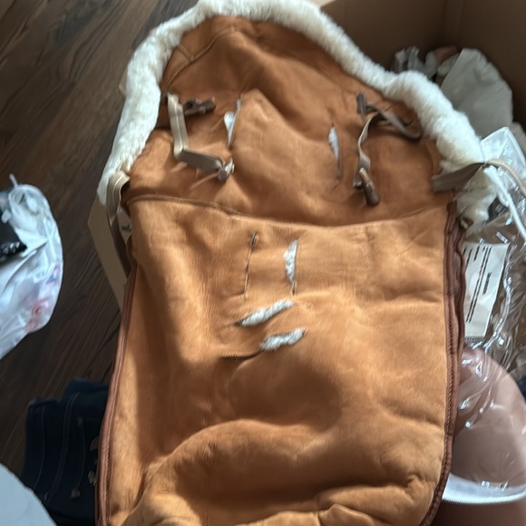 New SnugglePie Caramel Suede & Shearling Stroller Sack - Picture 9 of 12
